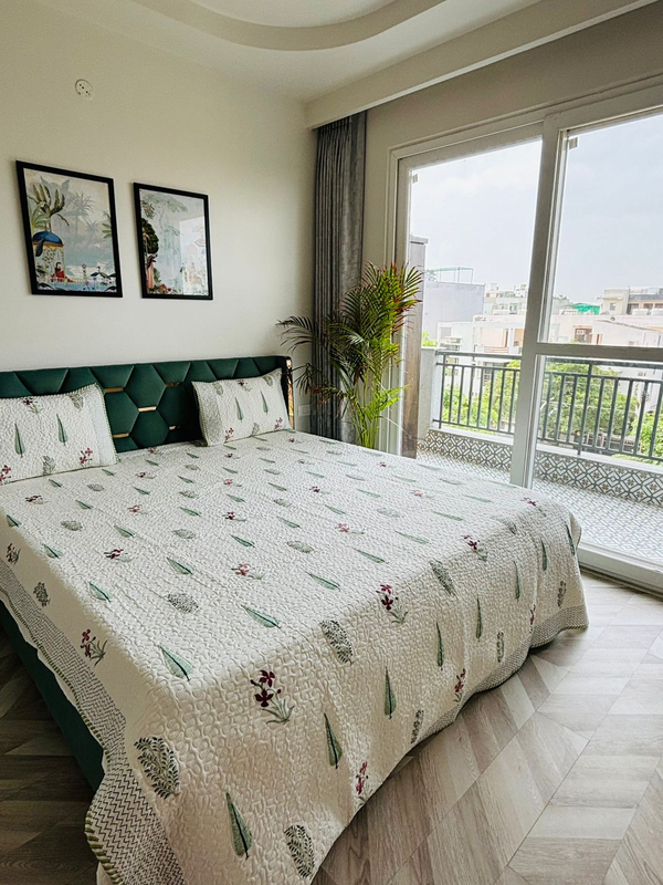 Handblocked Printed Quilted Bedcover with 2 Quilted Pillow Covers